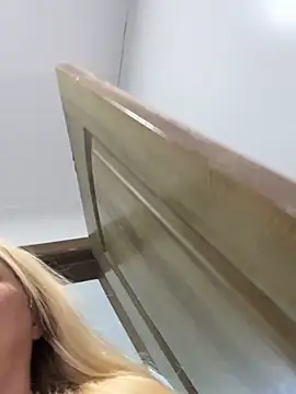 Chat XXX en directo de EmmaInLove23