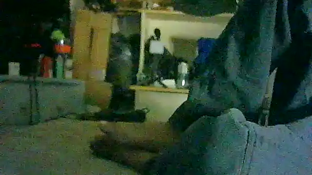 CR3M3_FIR3's Live XXX Chat