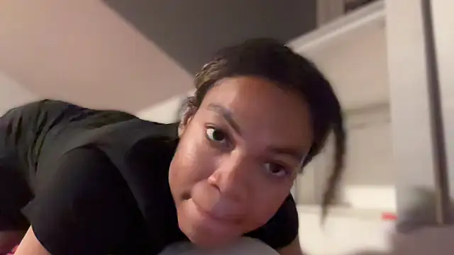 zahrabliss' Live XXX Chat