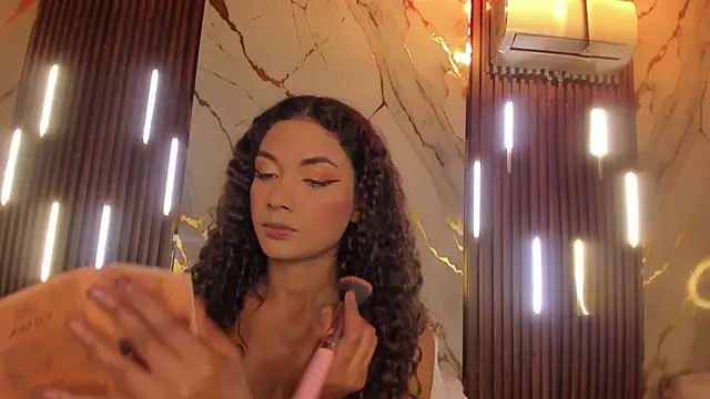 VictoriaDuart Adlı Modelin Canlı XXX Sohbeti