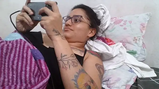 girl_tits Adlı Modelin Canlı XXX Sohbeti