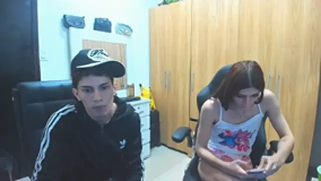 Pride_couplen Live XXX chat