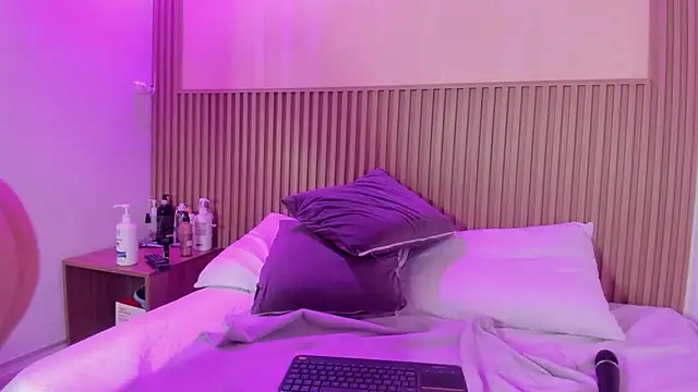 celeste_collins_'s Live XXX Chat