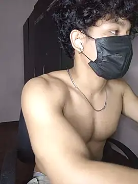 Chatroom XXX en direct de roxiii_