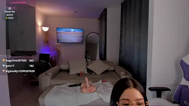 sofiawiliams Adlı Modelin Canlı XXX Sohbeti