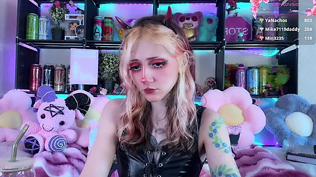 _Devill_Baby élő XXX-chatje