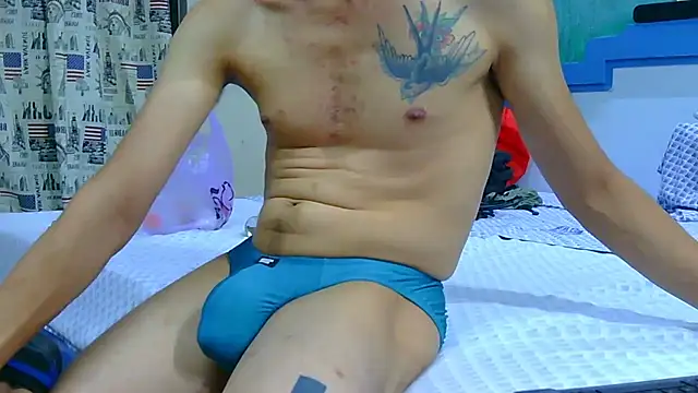 XXX chat uživo modela Latinopervs