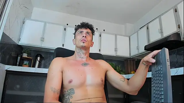 Chat +18 de ostbot_ ao vivo