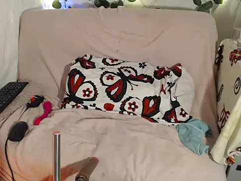Candy-sexxx72 live XXX chat