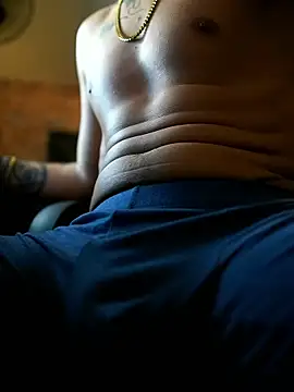 XXX chat uživo modela AlphaMasterXxx