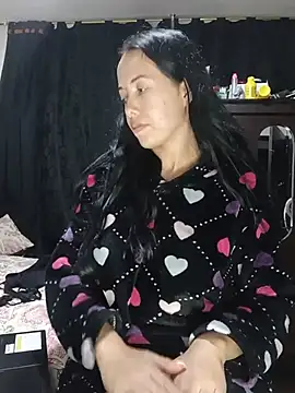 Chatroom XXX en direct de MiaForever1