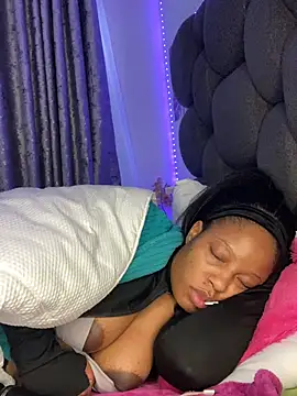 RainBougie's Live XXX Chat