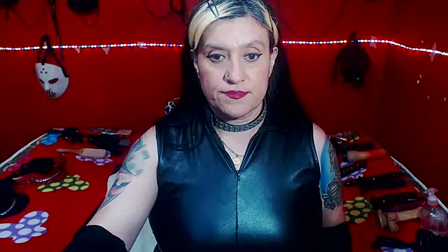 MATURE_Randy's Live XXX Chat