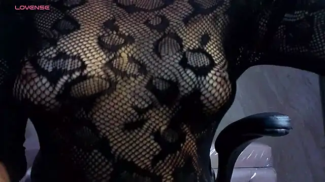 zoe_ch_ Adlı Modelin Canlı XXX Sohbeti