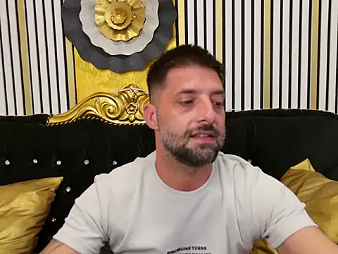 TommyDum's Live XXX Chat