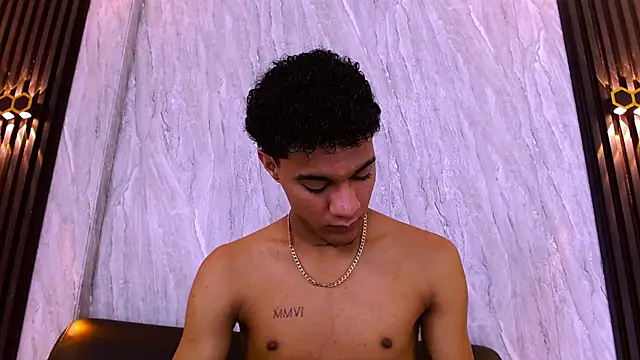 _Thiago12 Live XXX-chat