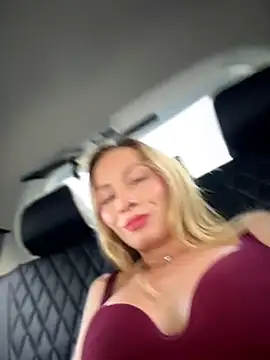 LavenderHot's Live XXX Chat