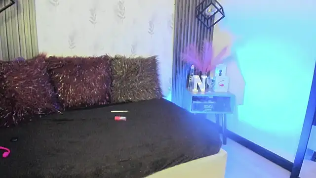 Chat +18 de NahomyCarther ao vivo
