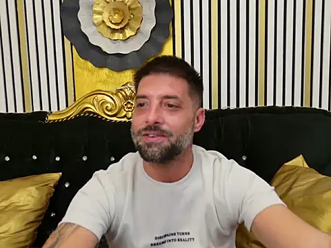 TommyDum élő XXX-chatje