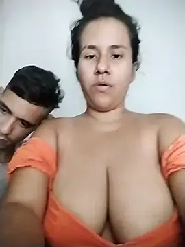 sol_miluna2 Adlı Modelin Canlı XXX Sohbeti