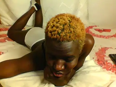 Goldy_petite Chat XXX in diretta