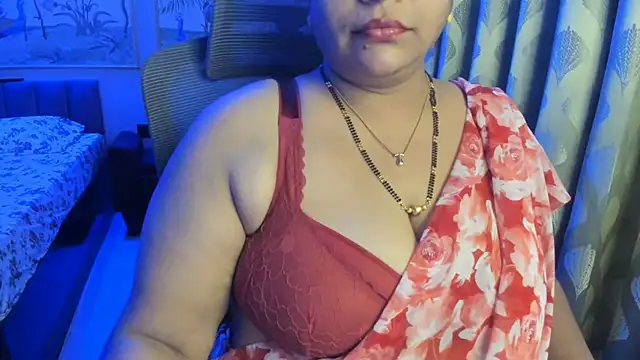tarivishu11 Adlı Modelin Canlı XXX Sohbeti