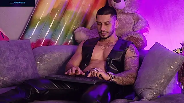 Seth_Vegaa Adlı Modelin Canlı XXX Sohbeti
