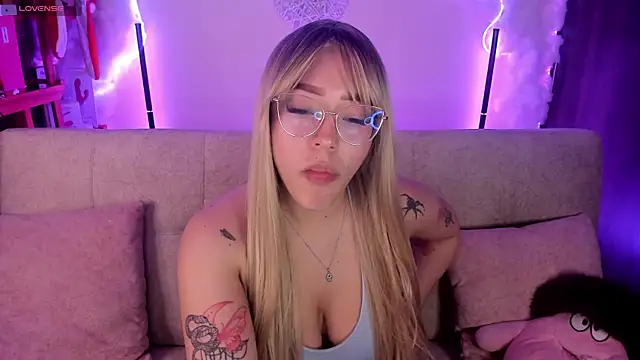 Chat +18 de liz_martins1 ao vivo
