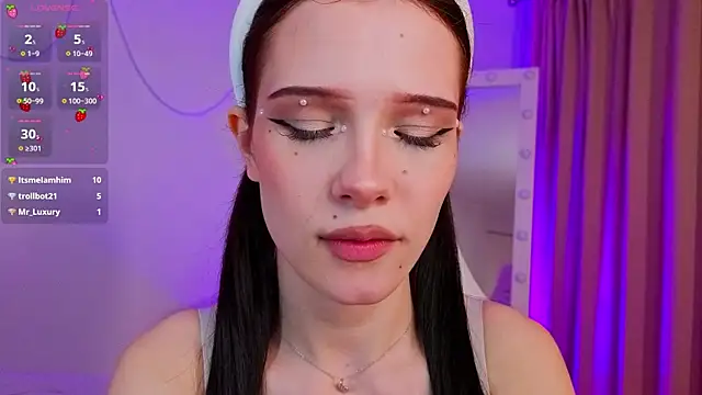 XXX chat uživo modela Deibora