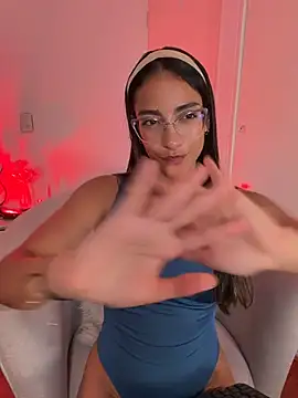 צ'אט XXX בשידור חי של elegant__rouse