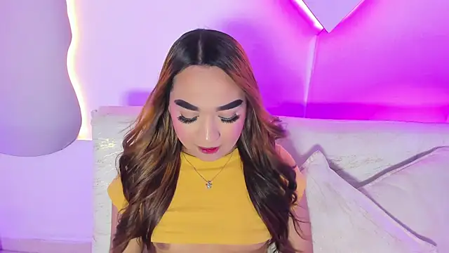 LiaCampbell_ Adlı Modelin Canlı XXX Sohbeti