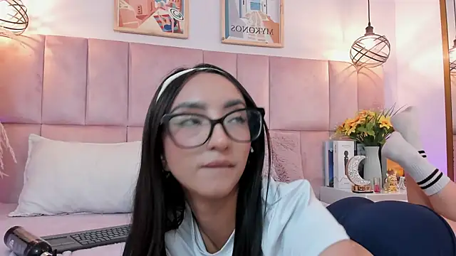 Ella_Parker_ Chat XXX in diretta