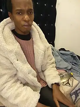 XXX chat uživo modela TokyoXXX
