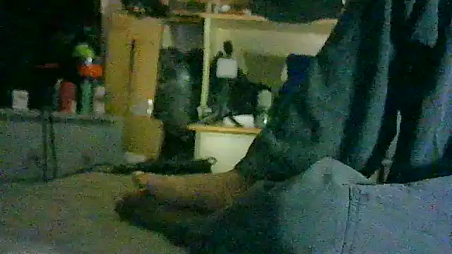 CR3M3_FIR3のウェブカメラショー