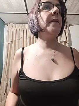IsisBlake Adlı Modelin Canlı XXX Sohbeti