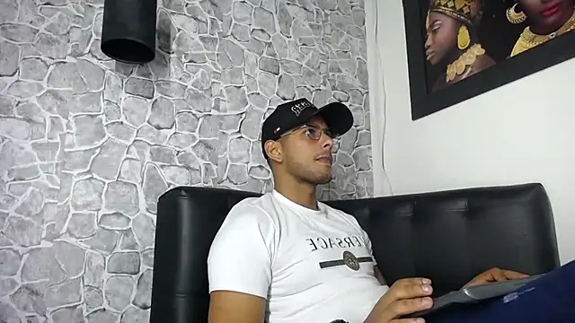 Chris_Dick23: απευθείας συνομιλία ΧΧΧ