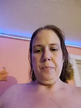 Chat XXX en directo de 023thickandjuicy07