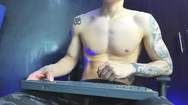 Enzo_Maserati – Live XXX-chat