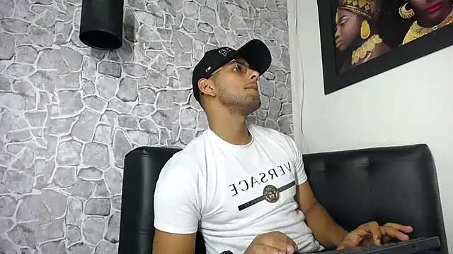 Chris_Dick23 লাইভ XXX চ্যাট