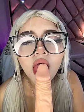 Chat XXX ao vivo de lya_nekko_