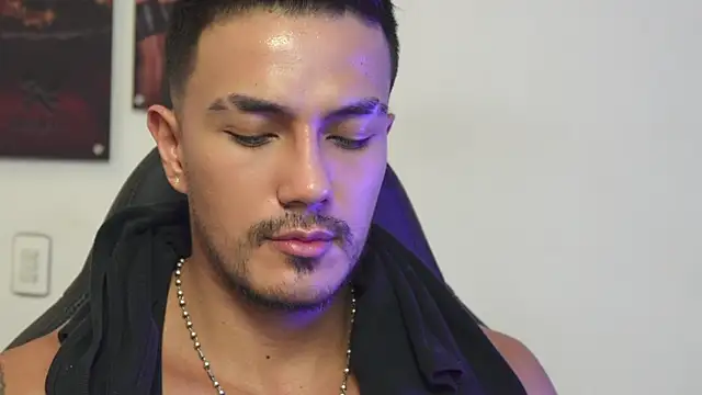 Chat XXX Live aaron_bolt