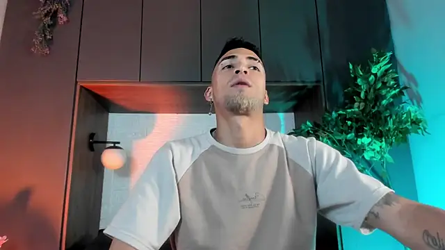 DrakeNeumann 即時 XXX 聊天