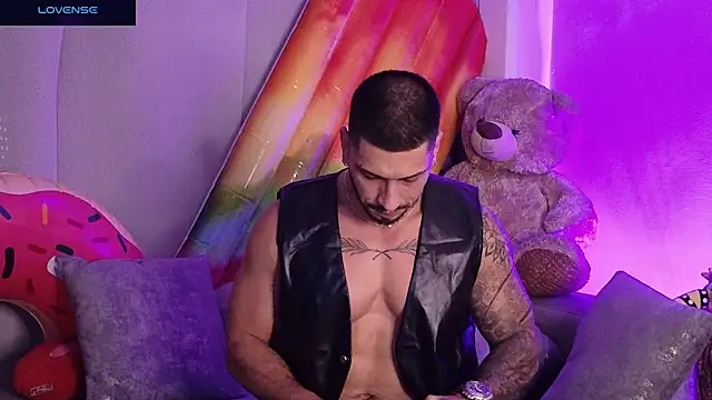 Seth_Vegaa Adlı Modelin Canlı XXX Sohbeti
