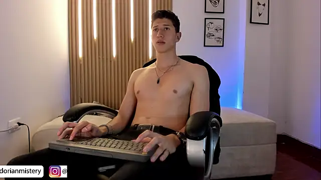 Dorianmistery2322_ webcam show