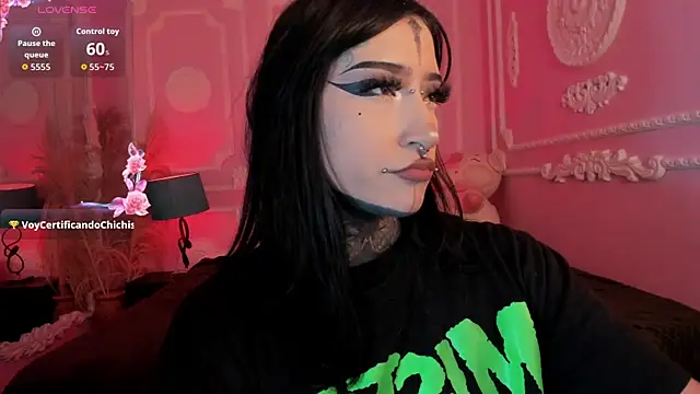 Kat_VonDe's Live XXX Chat