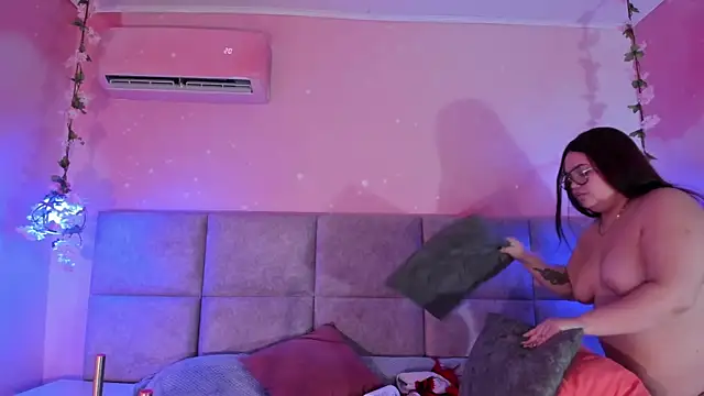 Chat XXX en directo de Lushi_Love