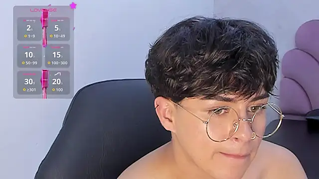 Czat XXX na żywo – alan_twink12