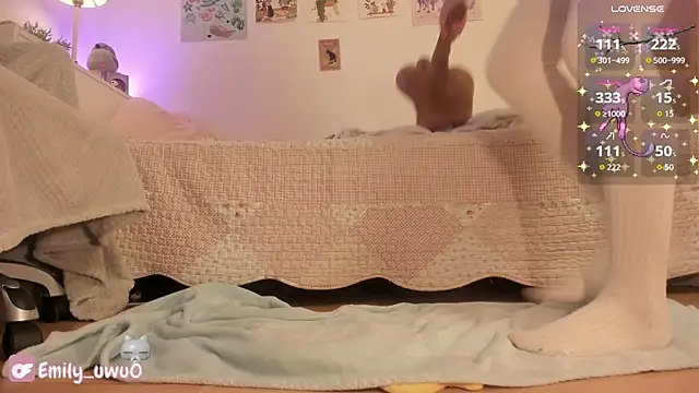 emily_uwu0's Live XXX Chat