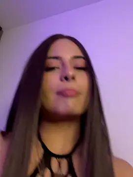 _julietaa XXX чат на живо