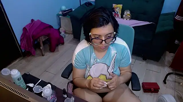 ohmysqueak Chat XXX in diretta